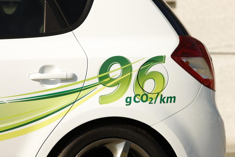  Kia cee&rsquo;d Hybrid 2010 года  (фото 29 из 33)